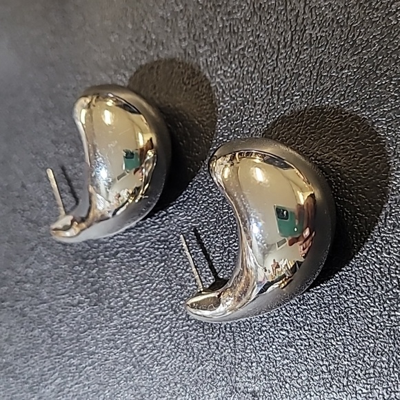 ZARA Teardrop Earrings - Picture 4 of 6